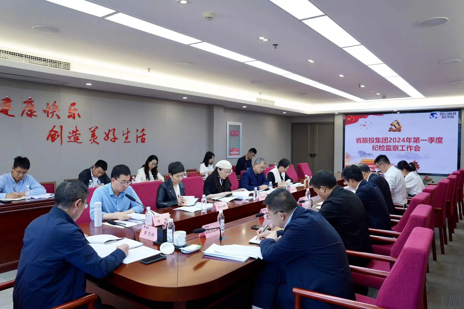 d3b1f5d7-1600-43f8-8e00-8e03e8118c27